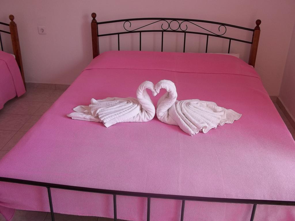 Noufara Apartments Néa Meságkala Esterno foto