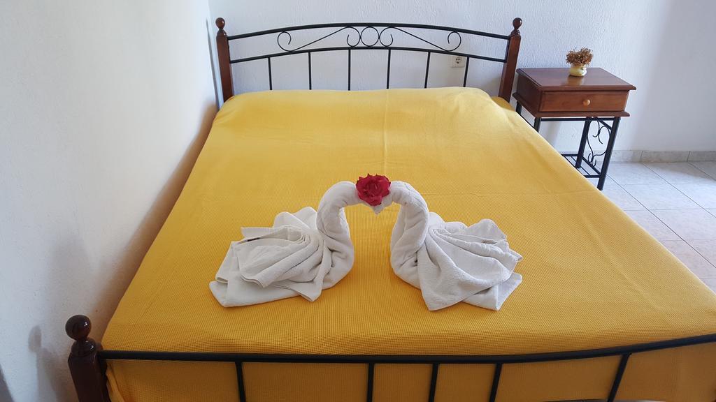 Noufara Apartments Néa Meságkala Esterno foto