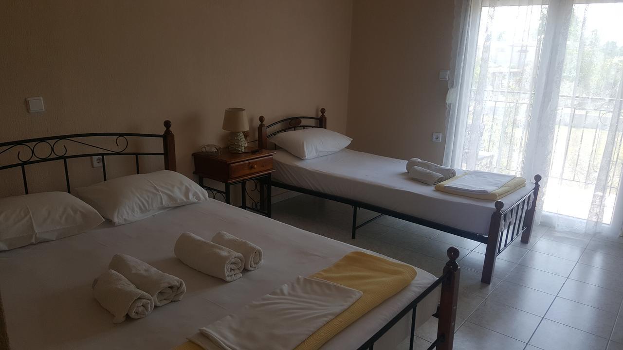 Noufara Apartments Néa Meságkala Esterno foto