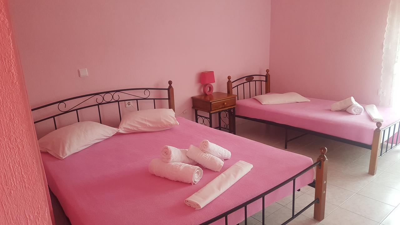 Noufara Apartments Néa Meságkala Esterno foto