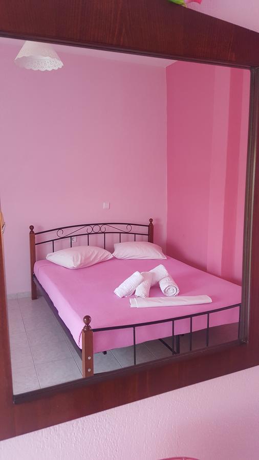 Noufara Apartments Néa Meságkala Esterno foto