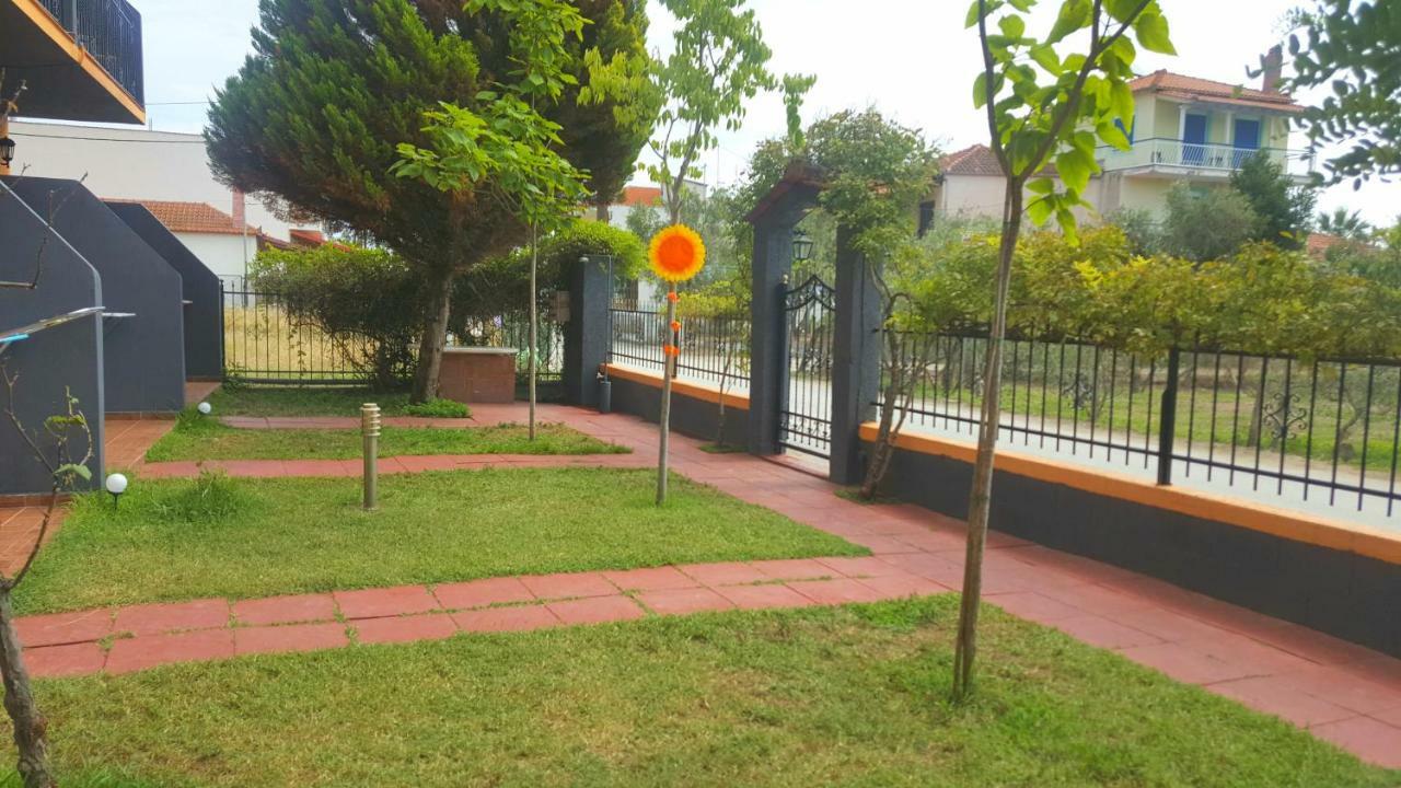 Noufara Apartments Néa Meságkala Esterno foto
