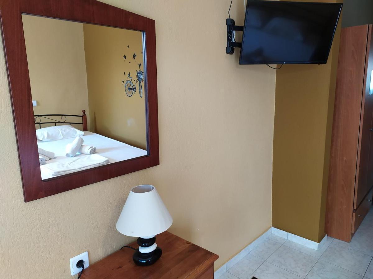 Noufara Apartments Néa Meságkala Esterno foto